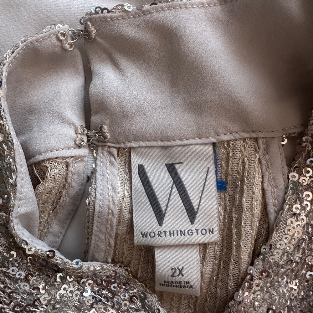 Worthington Silver Sequin Halter Top - Picture 5 of 5